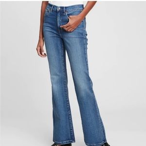 Gap High Rise '70s Flare Jeans size 8